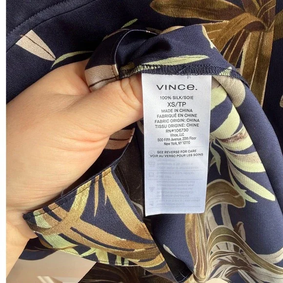 VINCE $325 Women's Blouse Top Mixed Tropical Garden Button Front 100% Silk XS